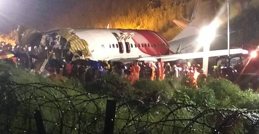 karipur-plane-crash karipur-plane-crash