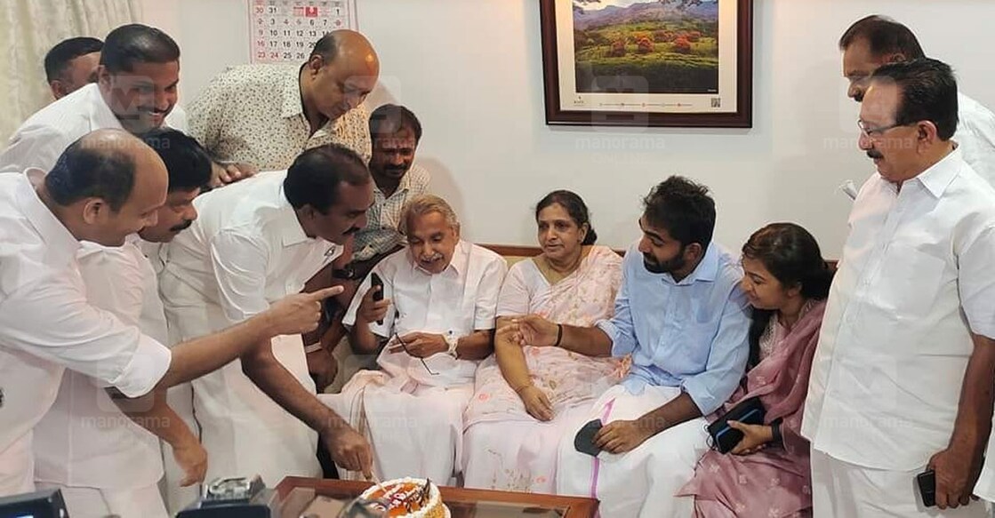 oommen-chandy-birthday-celebration ഉമ്മൻചാണ്ടിയുടെ ജന്മദിനാഘോഷം