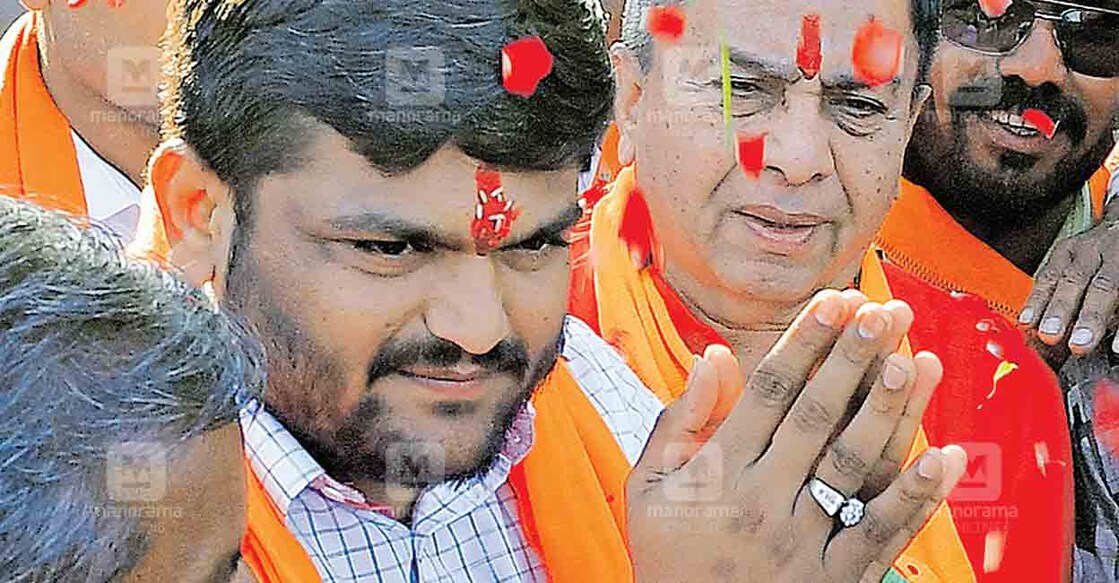 hardik-patel ഗുജറാത്തിലെ വിരംഗം മണ്ഡലത്തിൽ തിരഞ്ഞെടുപ്പു പ്രചാരണത്തിനെത്തിയ ബിജെപി സ്ഥാനാർഥി ഹാർദിക് പട്ടേൽ. ചിത്രം: സജീഷ് ശങ്കർ ∙ മനോരമ