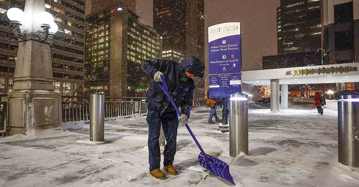 Worst winter storm and snowfall in US in decades;  2300 flights canceled – US Winter Storm