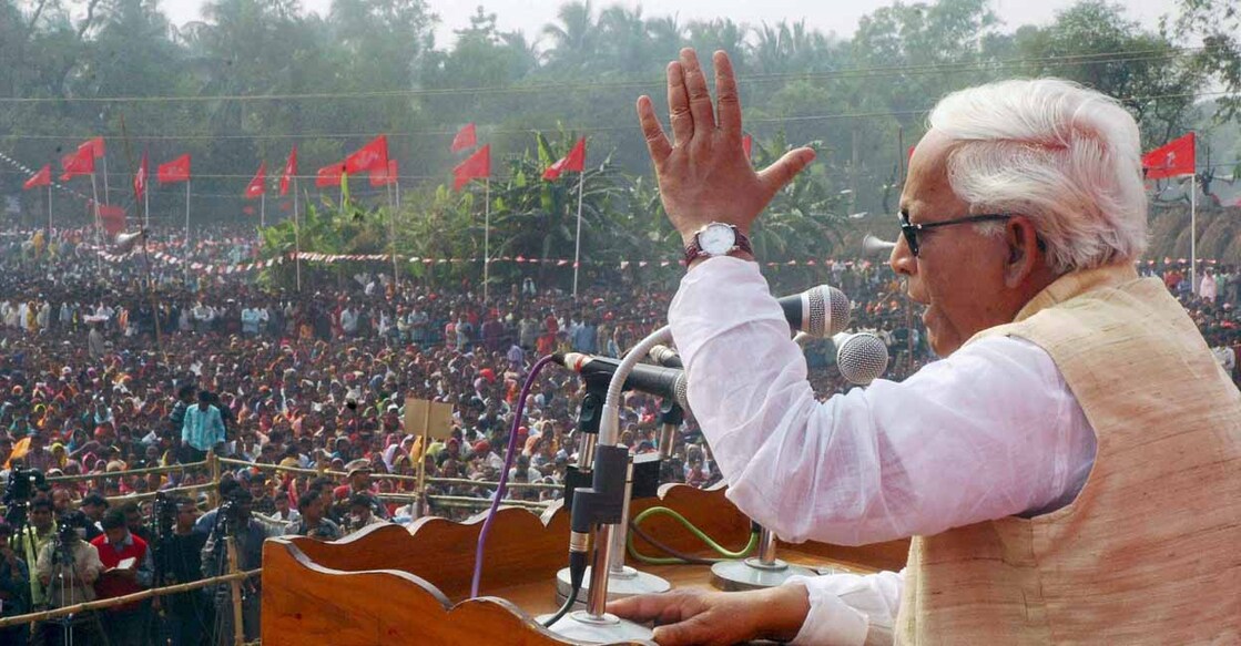 IND2699A A-99, KOL-261216 - DECEMBER 26, 2007 - Nandigram: Chief Minister of West Bengal Buddhadeb Bhattacharya addresses party workers during his public rally at Nandigram on Wednesday. PTI Photo