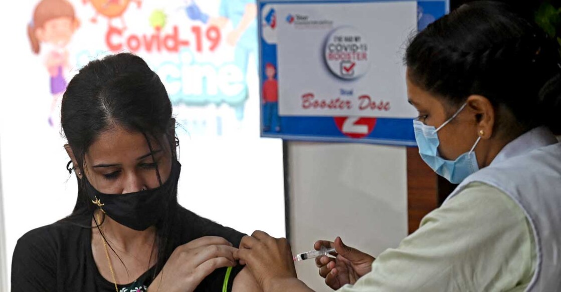 Covaxin vaccine | Covid-19 | (Photo by Money SHARMA / AFP) ന്യൂഡൽഹിയിലെ കോവാക്സിൻ വാക്സീൻ വിതരണ കേന്ദ്രത്തിൽനിന്ന്. (Photo by Money SHARMA / AFP)