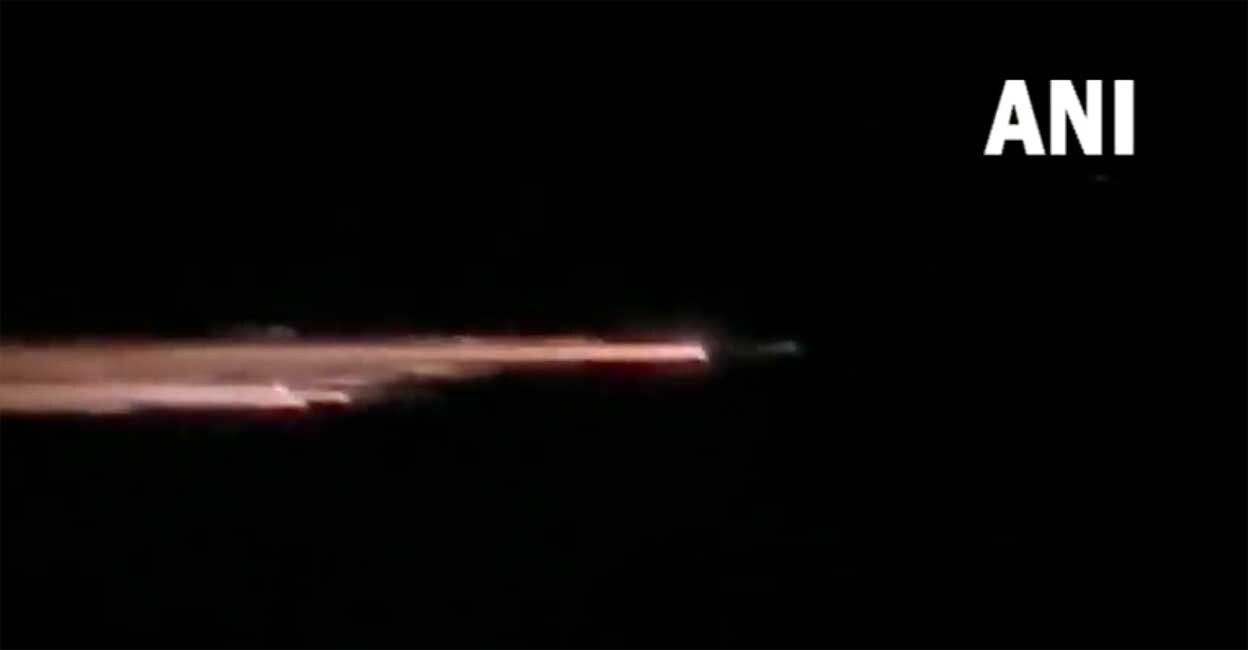 Meteor shower or rocket return? | Meteor Shower Rocket Reentry Lights ...