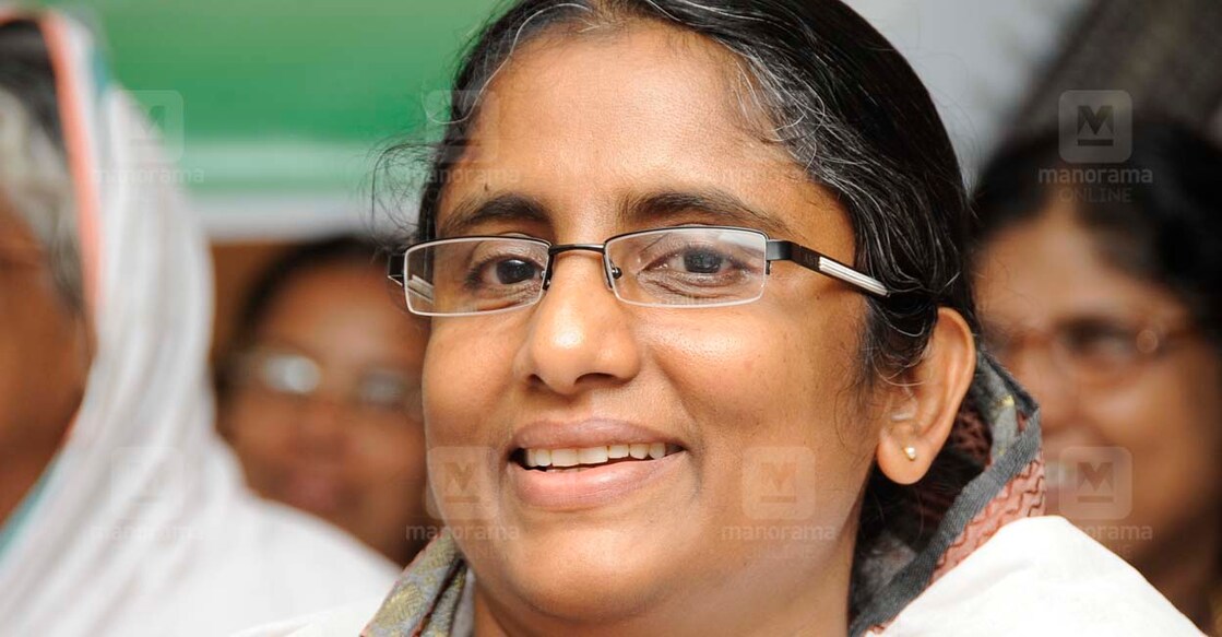 THRISSUR 2010 AUGUST 06  :  Mahila congress state president Shanimol Usman @ Josekutty Panackal 