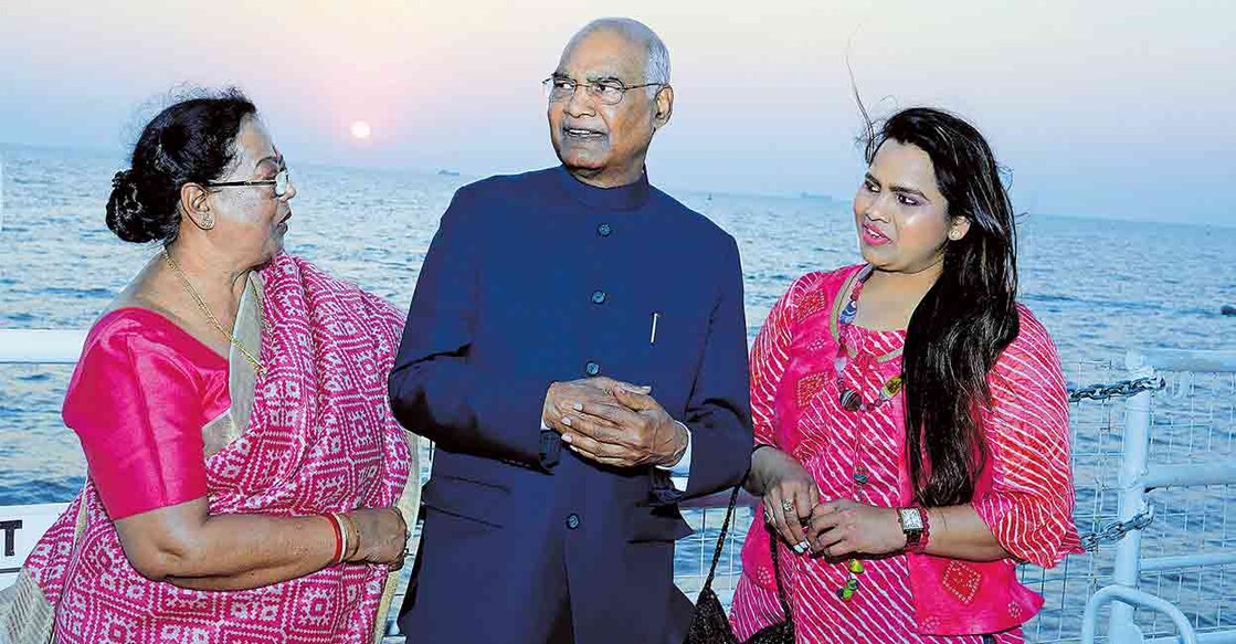 ram-nath-kovind-with-family പത്നി സവിത, മകള് സ്വാതി എന്നിവര്ക്കൊപ്പം രാഷ്ട്രപതി റാംനാഥ് കോവിന്ദ്