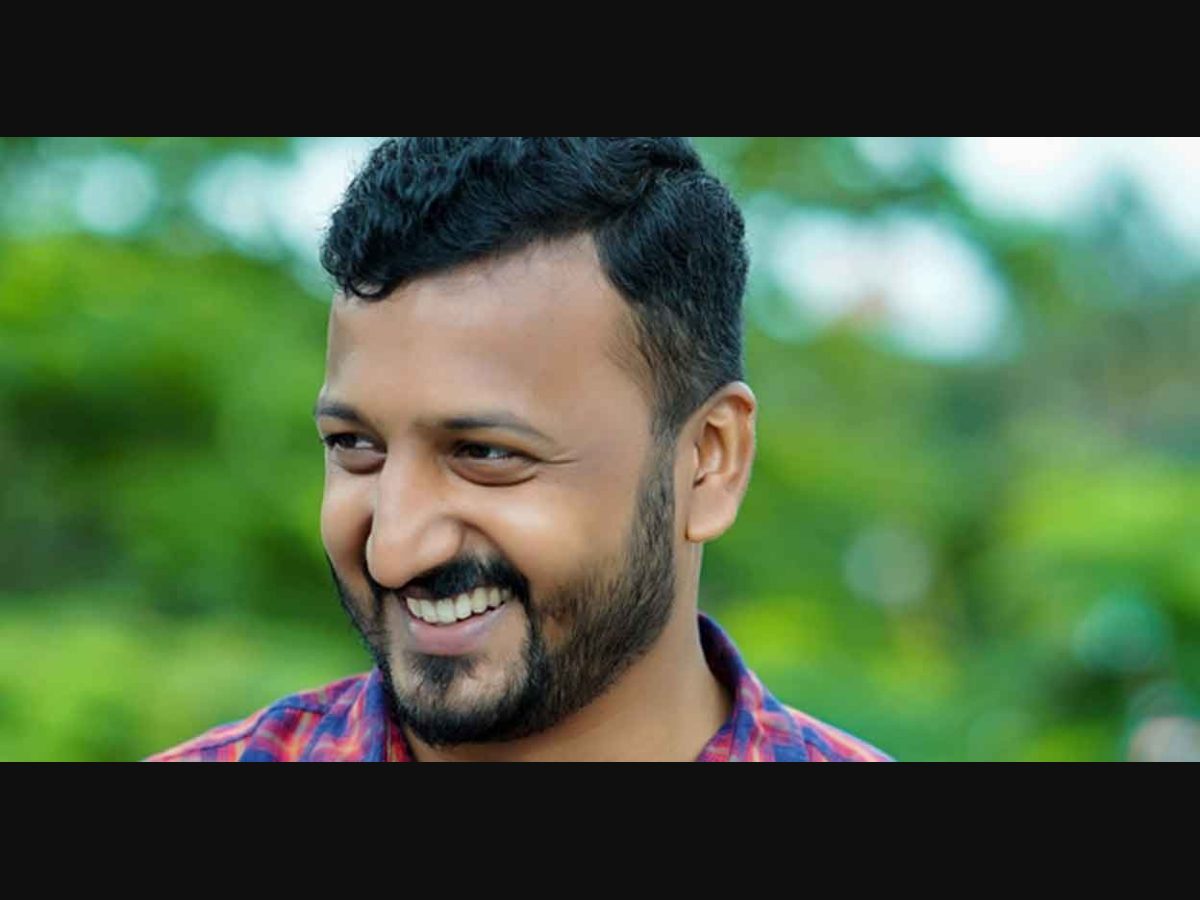 golden star ganesh  Videos  SRIHARI HARI 556655742 on ShareChat