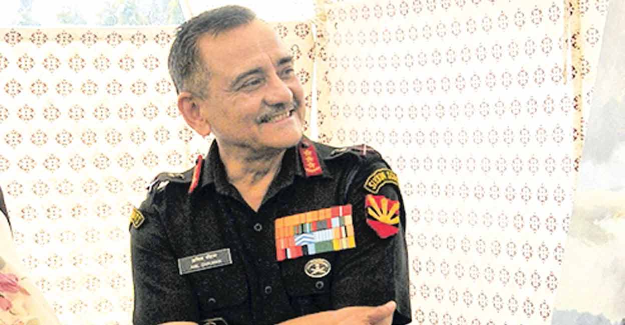 പുതിയ സിഡിഎസിന് സേനാ മേധാവികളിലും കുറഞ്ഞ നക്ഷത്ര റാങ്ക് Anil Chauhan