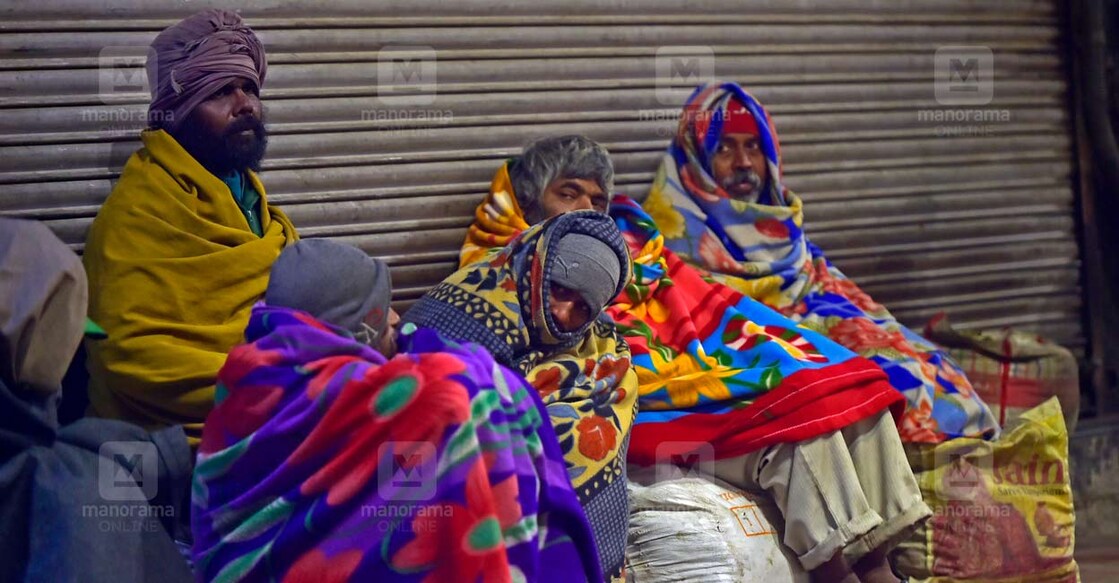 delhi-cold-old-man-1701 delhi-cold-old-man-1701