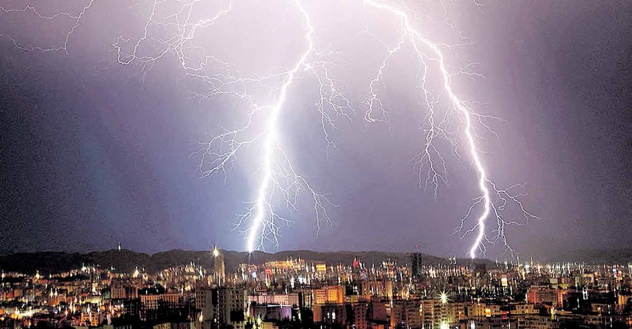 lasers to tame lightning;  Experiment success – Scientists use laser to divert lightning strikes |  Malayalam News, World News |  Manorama Online