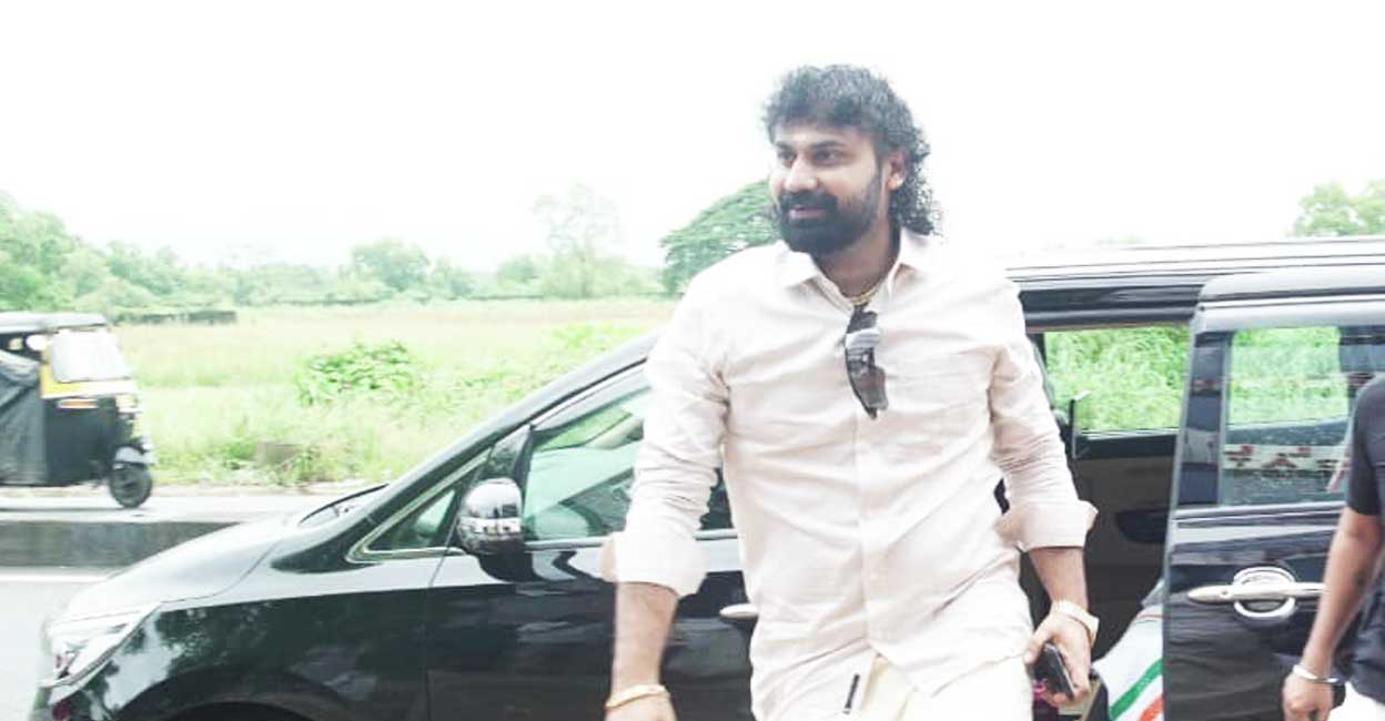 സിനിമയിലും ഡാൻസ് ബാറുകളിലും കള്ളപ്പണം നിക്ഷേപിച്ചു, സ്വന്തമായി ബാ ...