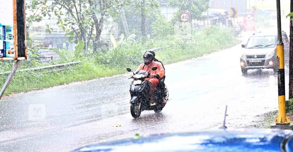 Continued Rain and Thunder in Kerala for the Next 5 Days: IMD Alert