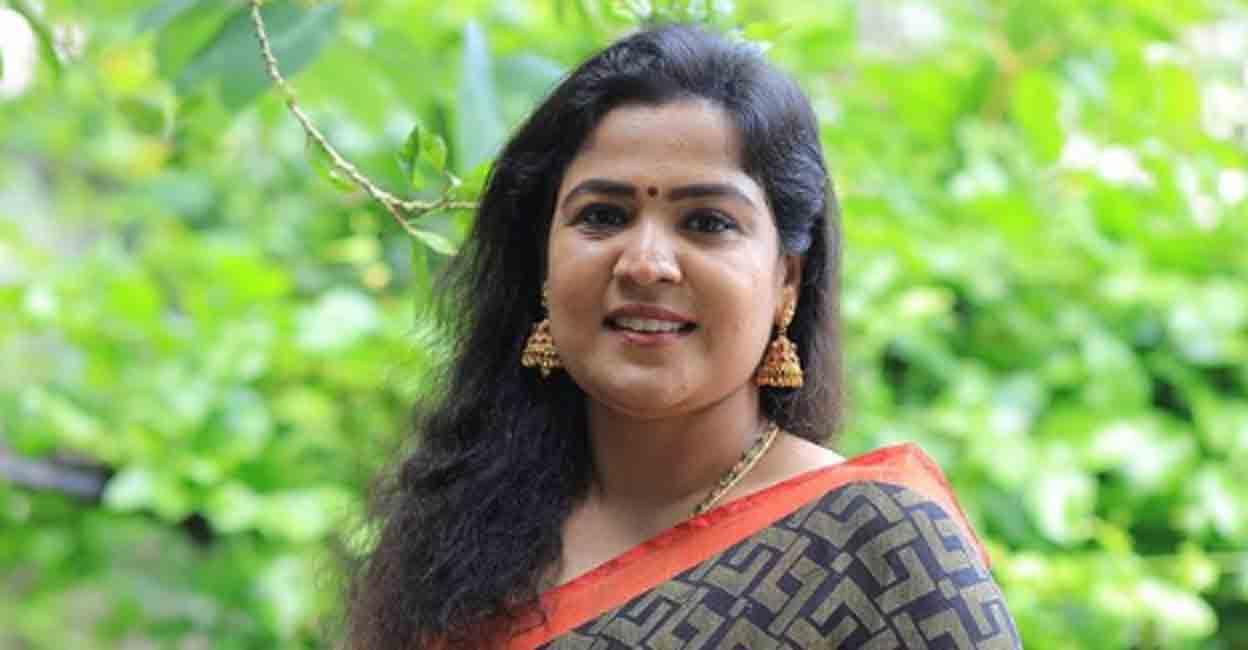 തെറ്റുകൾ ഇനിയും തുറന്നുകാട്ടും; അറസ്റ്റിൽ പ്രതികരണവുമായി നടി രഞ്ജന ...
