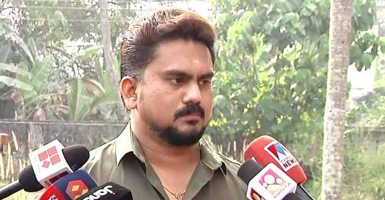 Karnataka Police says Vijesh Pillai is absconding;  Vijesh says no