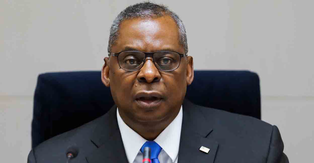 US Secretary of Defense in Iraq;  Lightning visit