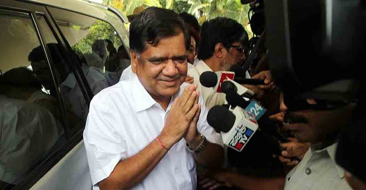 “Former Chief Minister Jagdish Shettar Quits BJP Ahead of Elections in Karnataka”