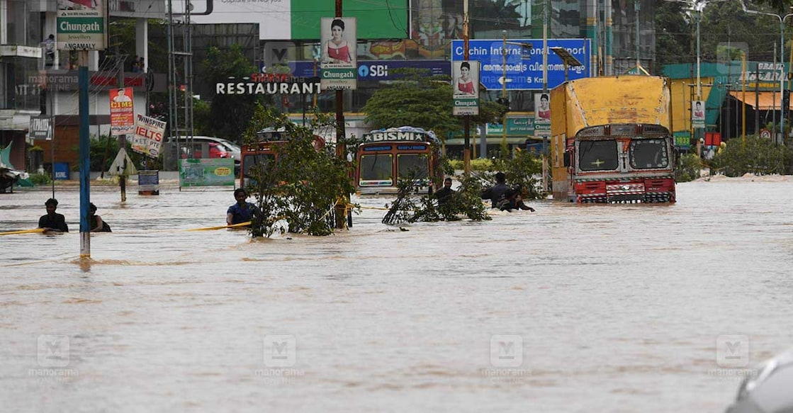 kerala-flood-angamali kerala-flood-angamali