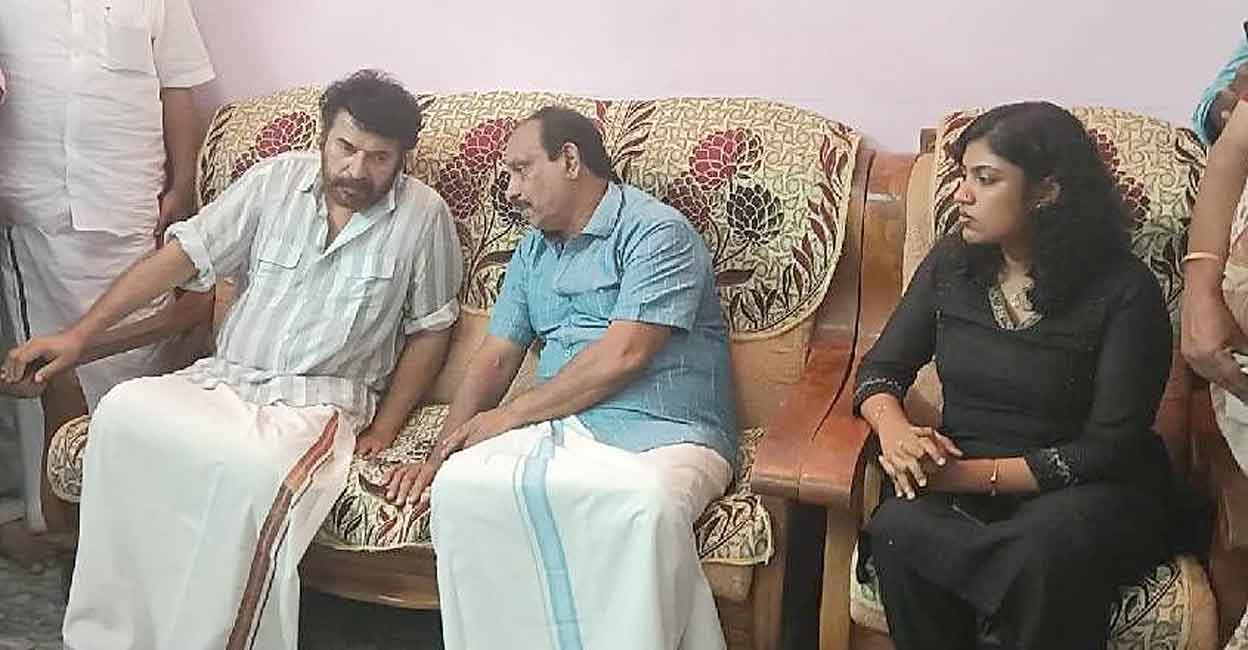 Mammoth With The Chest; Actor Mammootty Came Straight To Vandana's ...