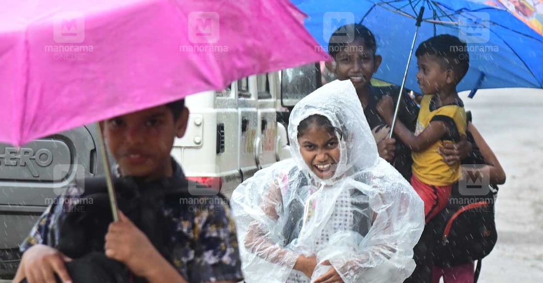 ണ്ണൂരിൽ നിന്നുള്ള മഴക്കാഴ്ച. ചിത്രം : സമീര്‍ എ.ഹമീദ് ∙ മനോരമ