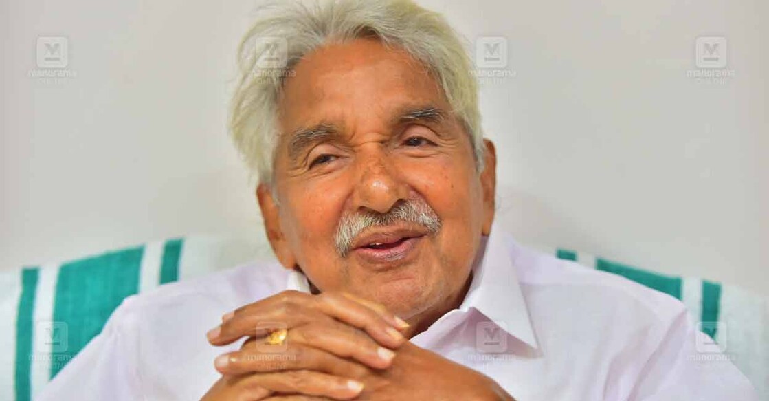 ഉമ്മൻചാണ്ടി