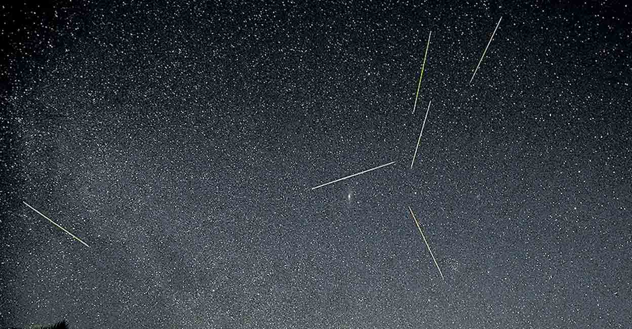 മേഘമറയിൽ ഉൽക്കമഴ; പഴ്സീഡ് ഉൽക്കമഴ മിക്കയിടത്തും ദൃശ്യമായില്ല Perseid