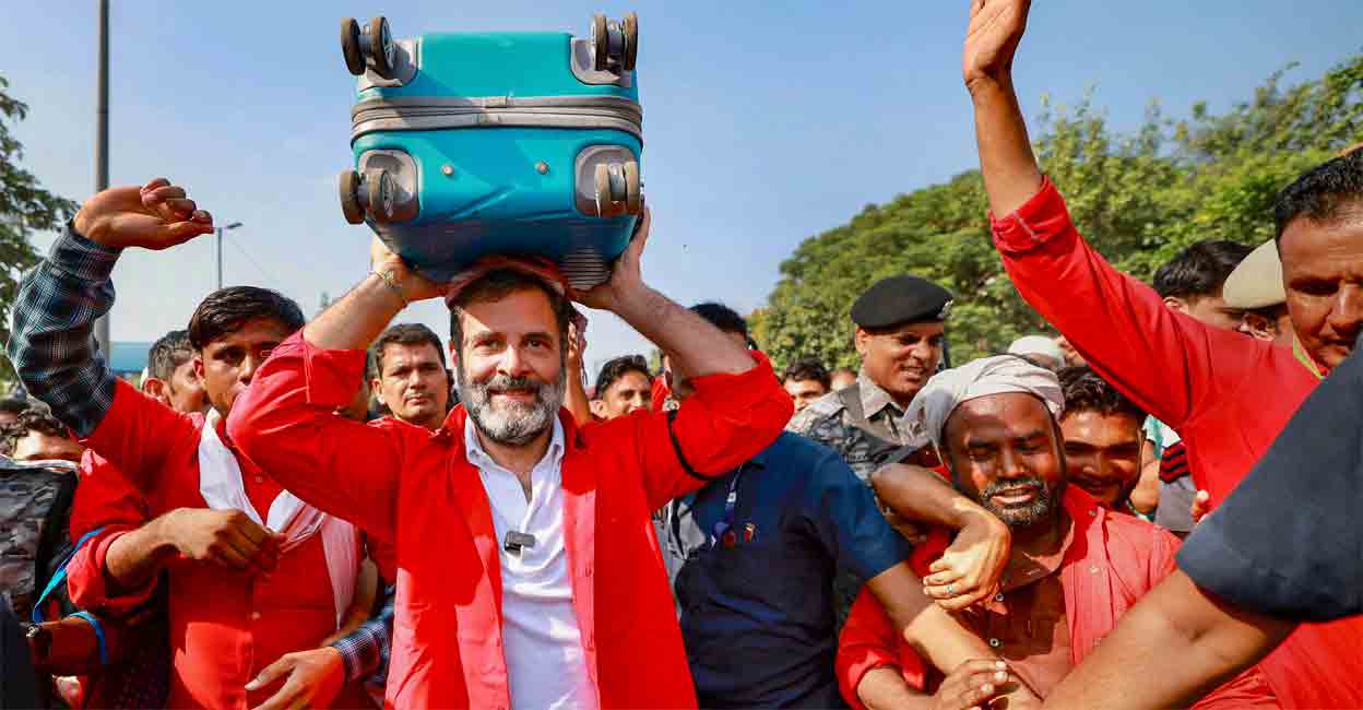 Shivraj Singh Chouhan Mocks Rahul Gandhi for Carrying Suitcase with Wheels on Head