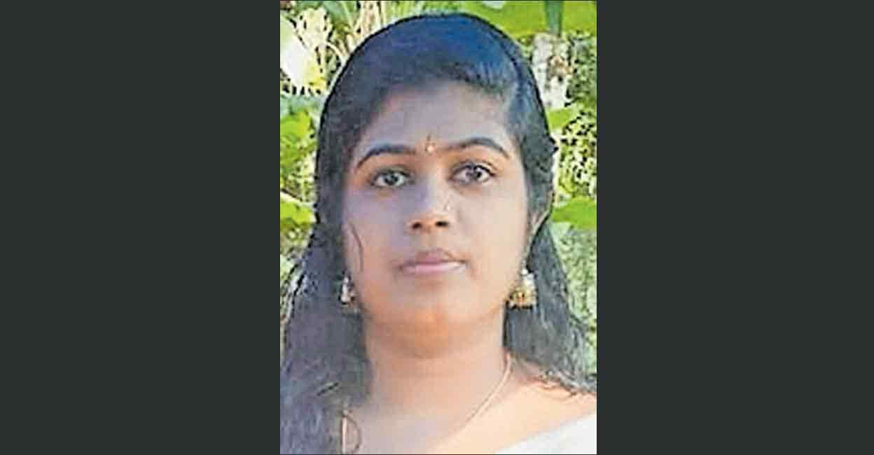 Young woman dies in scooter crash under culvert in Pathanamthitta