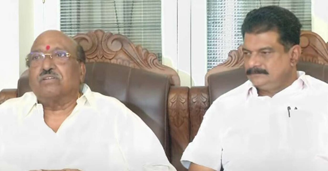 vellappally-natesan-pv-anvar-1410 വെള്ളാപ്പള്ളി നടേശനും പി.വി.അൻവറും. (ചിത്രം: Manorama News TV)