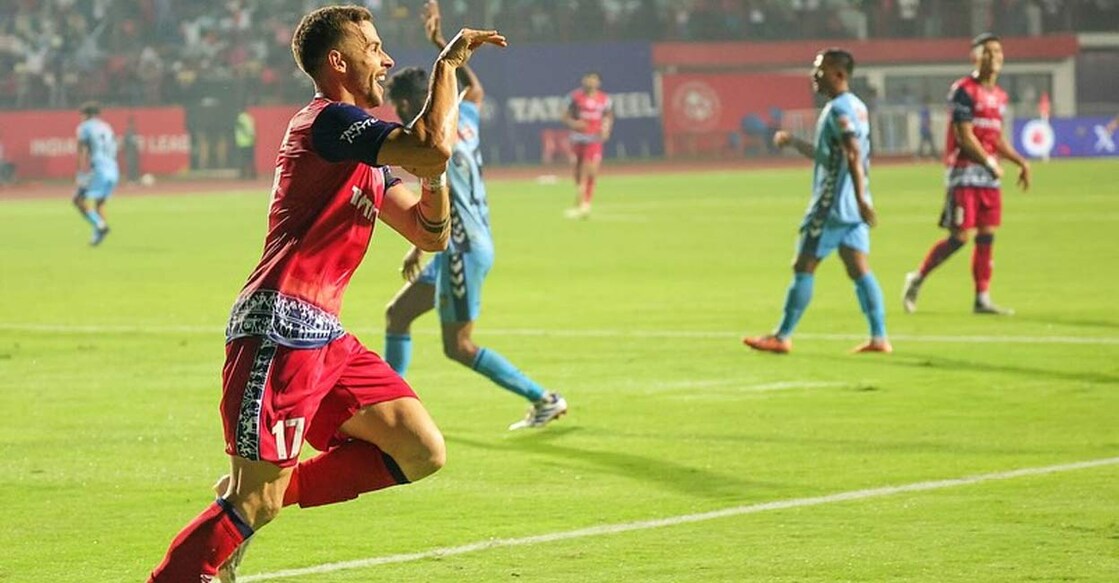 jamshedpur-fc ജംഷഡ്പുർ - ഹൈദരാബാദ് മത്സരത്തിൽ നിന്ന്. (Photo: www.facebook.com/JamshedpurFC)
