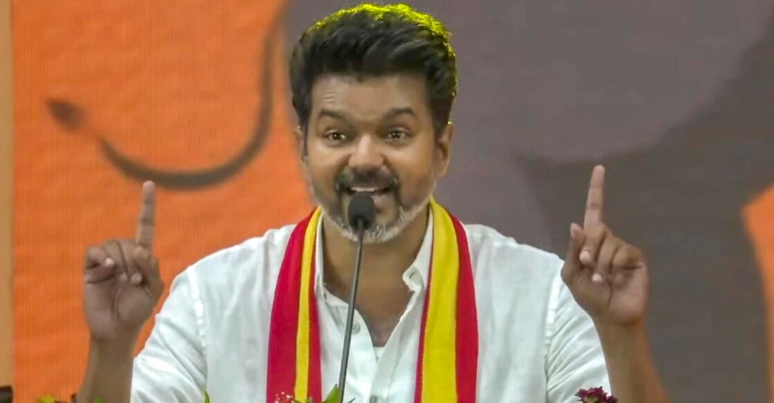 
തമിഴക വെട്രി കഴകത്തിന്റെ സംസ്ഥാന സമ്മേളനത്തിൽ വിജയ് പ്രസംഗിക്കുന്നു. (PTI Photo) 