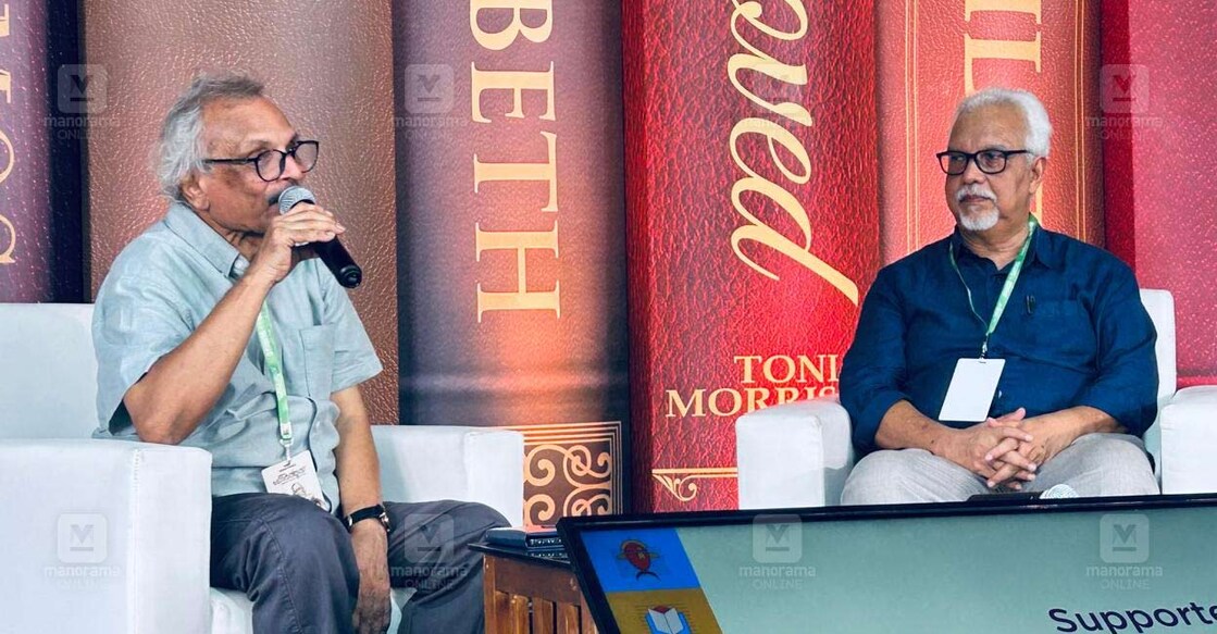 മലയാള മനോരമ ഹോർത്തൂസിൽ ‘പുതുക്കപ്പെടുന്ന നേവലിസ്റ്റ്’ എന്ന ചർച്ചയിൽ കെ.എസ്.രവികുമാറുമായി സംസാരിക്കുന്ന  എഴുത്തുകാരൻ എം മുകുന്ദൻ.