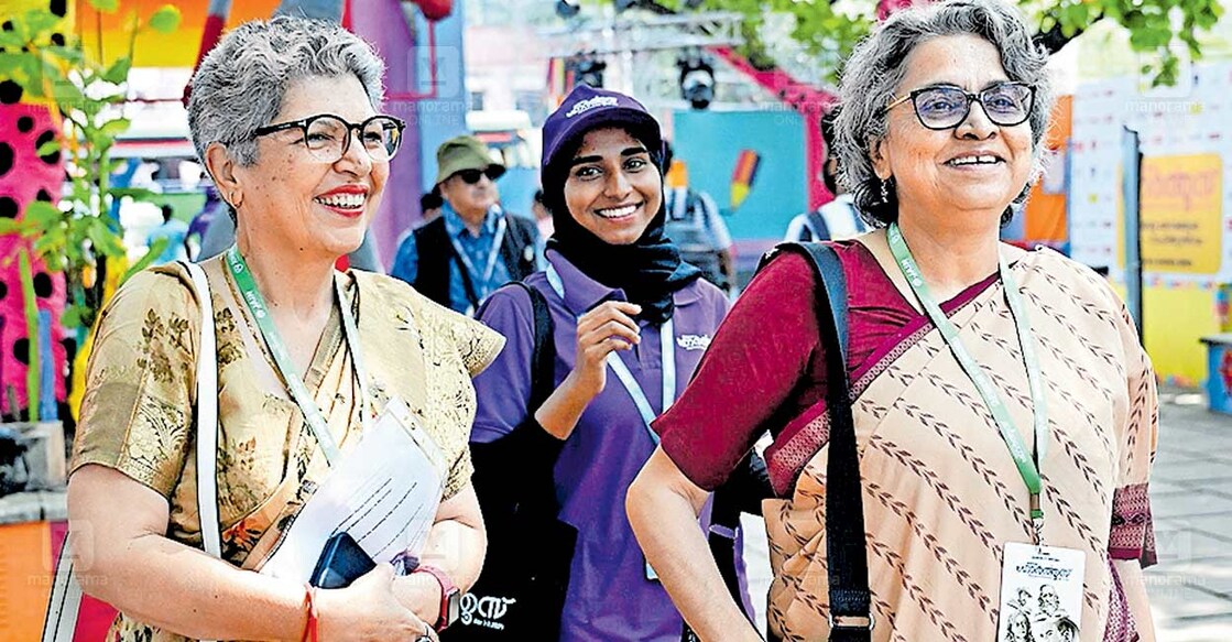 ചരിത്രകാരി ഉപീന്ദർ സിങ്ങും (വലത്) റാണി സഫ്‌വിയും. 