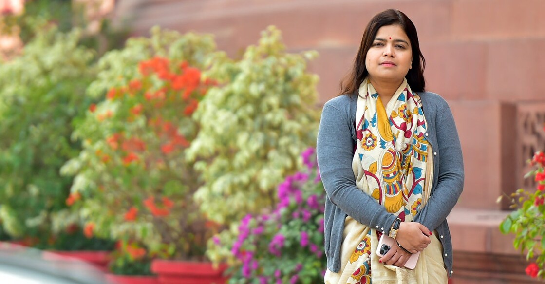 poonam-mahajan പൂനം മഹാജൻ
