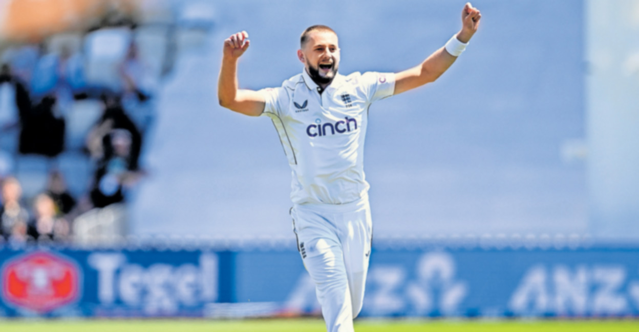 അറ്റ്കിൻസന് ഹാട്രിക് | മനോരമ ഓൺലൈൻ ന്യൂസ് - England vs New Zealand test ...