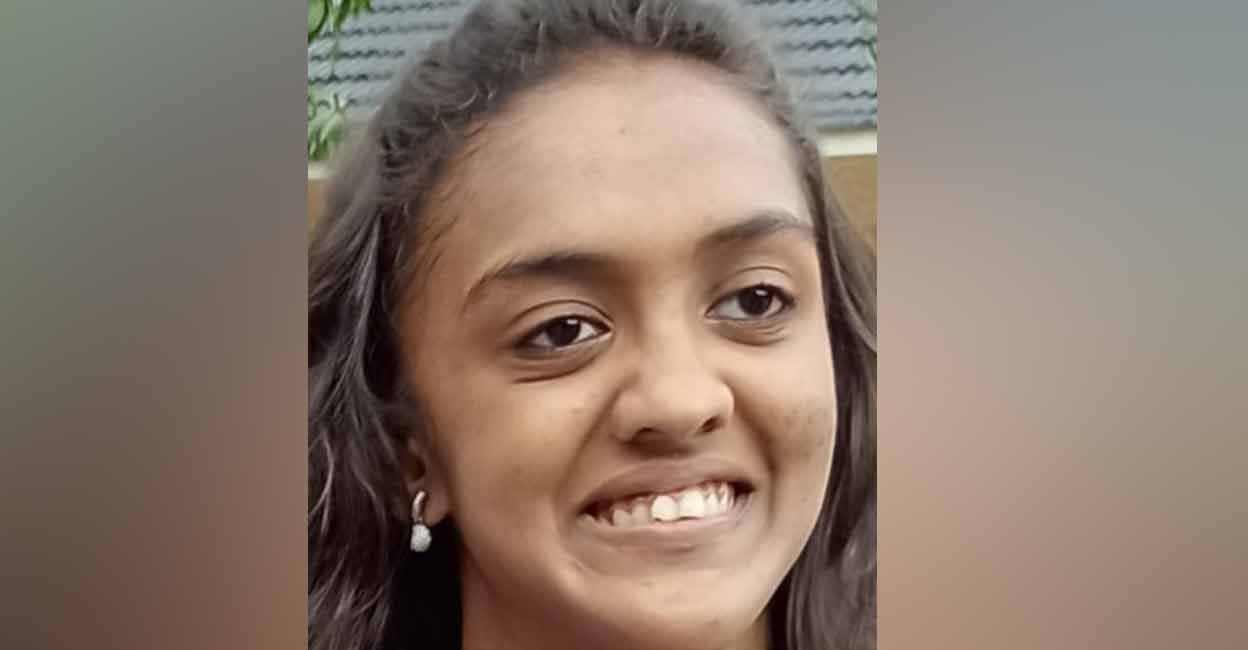 Trissur, Kerala News: 13-year-old Girl Dies in River After Relative