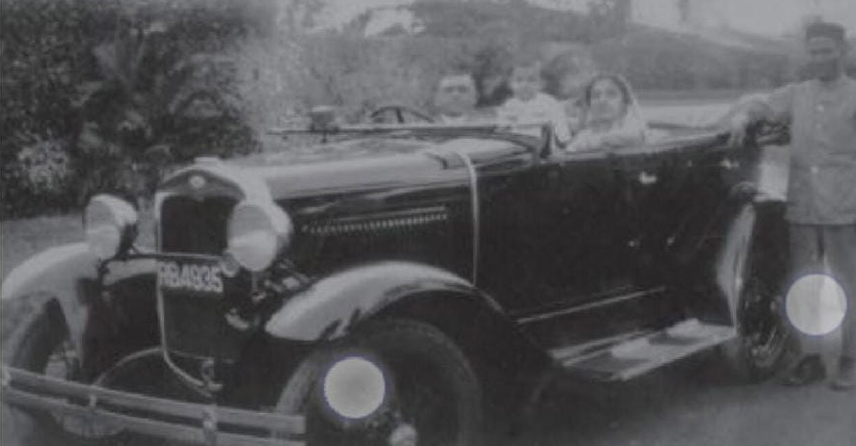 fali-s-nariman-old-photo ഫാലി എസ്.നരിമാൻ മാതാപിതാക്കൾക്കൊപ്പം. 1932ലെ ചിത്രം ( ബിഫോർ മെമ്മറി ഫെയ്ഡ്സ് എന്ന ആത്മകഥയിൽ പ്രസിദ്ധീകരിച്ചത്)