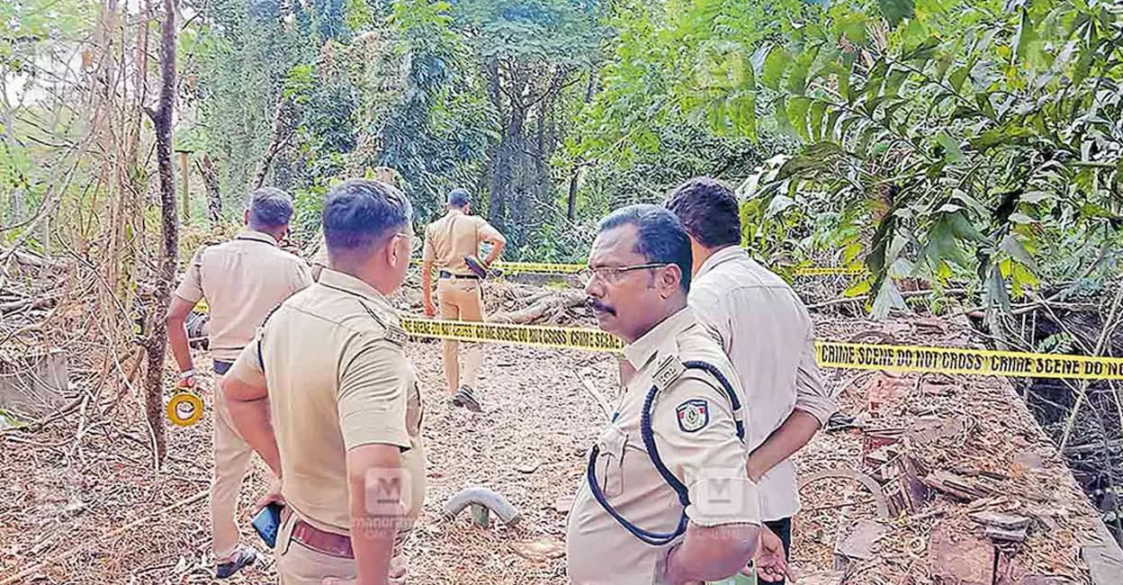 Man’s Skeleton Found in Kariyavattam Campus: Hat, Glasses, Tie in Water Tank – Kerala News | Malayalam News | Manorama News