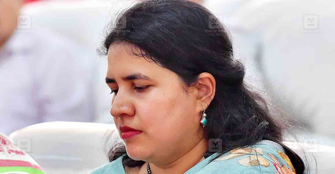 veena-vijayan-3