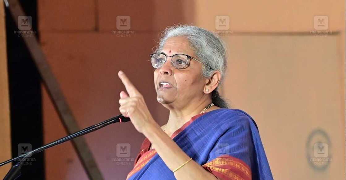 എൻഡിഎ തിരുവനന്തപുരം മണ്ഡലം തിരഞ്ഞെടുപ്പ് കൺവൻഷൻ കേന്ദ്രമന്ത്രി നിർമല സീതാരാമൻ ഉദ്ഘാടനം ചെയ്യുന്നു. ചിത്രം: മനോജ് ചേമഞ്ചേരി∙മനോരമ