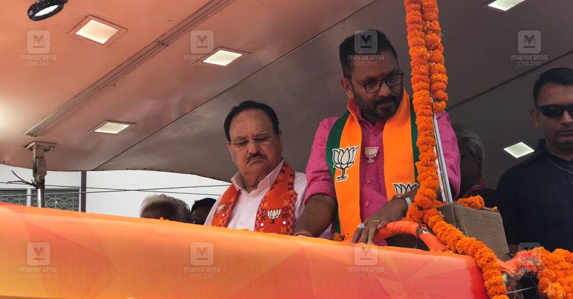 nadda1 ജെപി നഡ്ഡയും സുരേന്ദ്രനും തിരഞ്ഞെടുപ്പ് പ്രചാരണത്തിൽ . Photo- Manorama