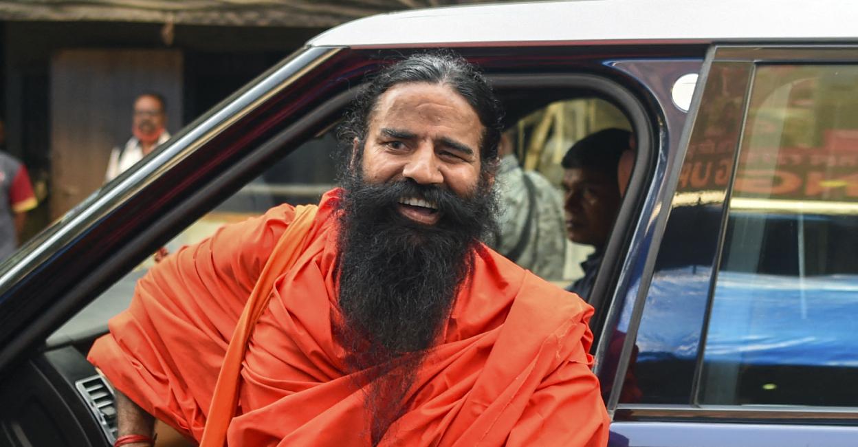 ബാബ രാംദേവ് സുപ്രീം കോടതിയിൽ ഹാജരായി - Baba Ramdev 