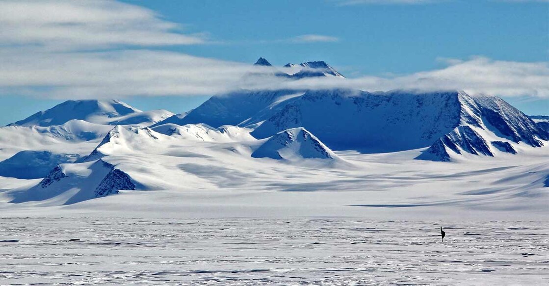 antartica അന്റാർട്ടിക്ക (Photo: FELIPE TRUEBA/INACH/AFP)