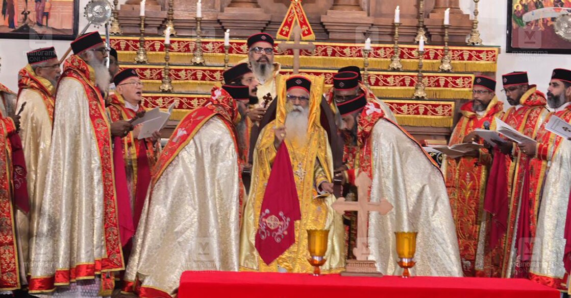 Believers-Eastern-Church തിരുവല്ല ബിലീവേഴ്സ് ഈസ്റ്റേൺ ചർച്ച് അധ്യക്ഷനായി സ്ഥാനമേറ്റ മാർ സാമുവേൽ തെയോഫിലോസിൻ്റെ സ്ഥാനാരോഹണ ചടങ്ങിൽനിന്ന്