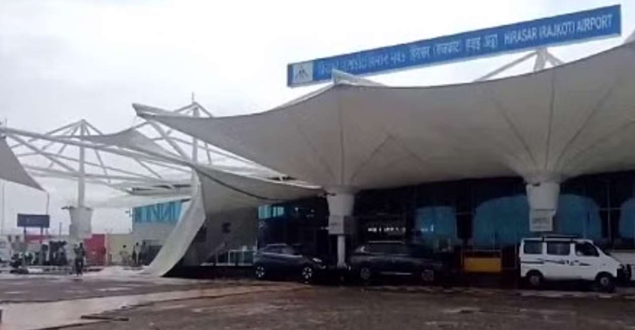 കനത്ത മഴ: ഗുജറാത്തിലെ വിമാനത്താവളത്തിന്റെ മേൽക്കൂരയും തകർന്നു; 3 ദിവസത്തിനിടെ മൂന്നാമത്തെ സംഭവം