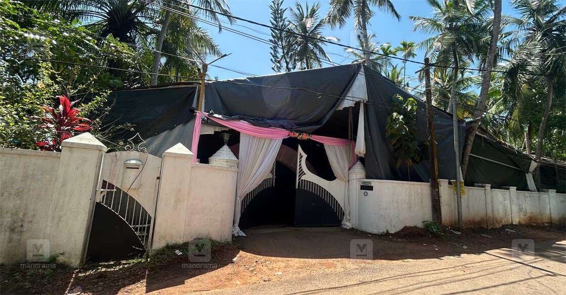 shooting-location-attack പ്രൊഡക്ഷൻ മാനേജർക്ക് മർദനമേറ്റ ഷൂട്ടിങ് ലൊക്കേഷൻ. കല്യാണ രംഗങ്ങളായിരുന്നു ചിത്രീകരിച്ചത്. Photo: Special Arrangement