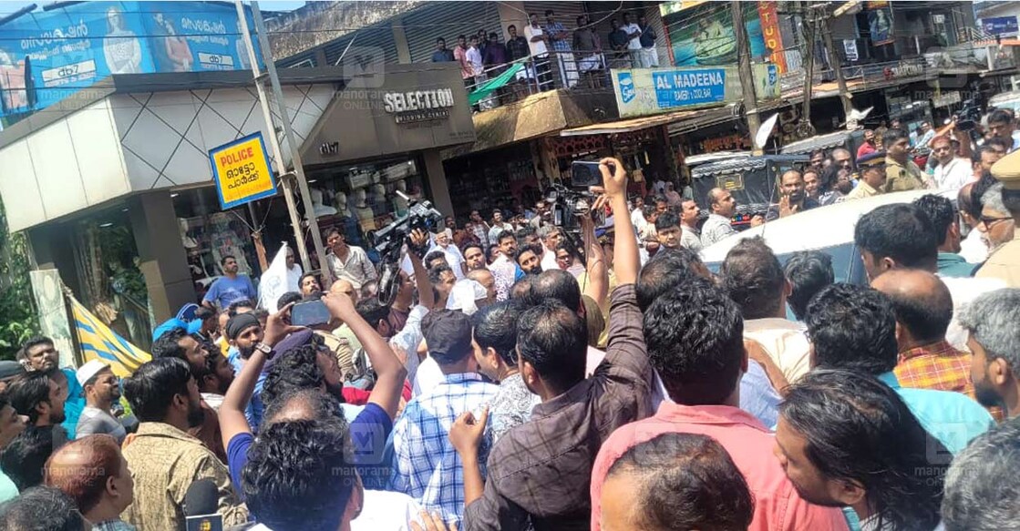 pv-anvar-palakkad-journalist-attack-jpeg