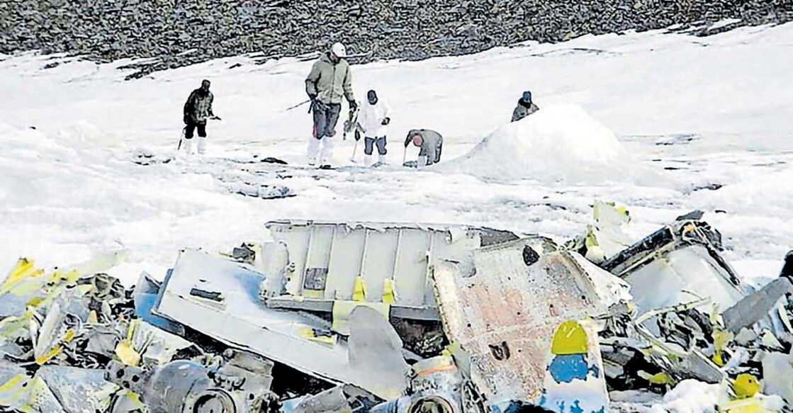 flight-crash-rohtang-pass 2019 ൽ വിമാനത്തിന്റെ അവശിഷ്ടങ്ങൾ കണ്ടെത്തിയപ്പോൾ