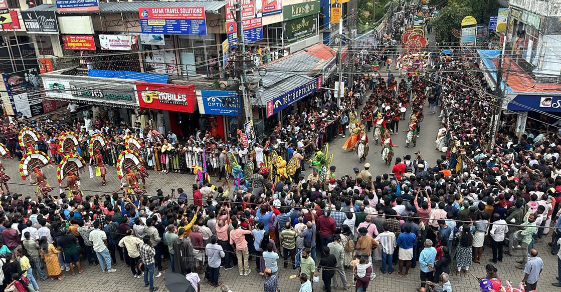 തൃപ്പൂണിത്തുറയിൽ നടന്ന അത്തച്ചമയ ഘോഷയാത്രയിൽ നിന്നുള്ള ദൃശ്യം .(ചിത്രം:ഇ.വി.ശ്രീകുമാർ∙മനോരമ)