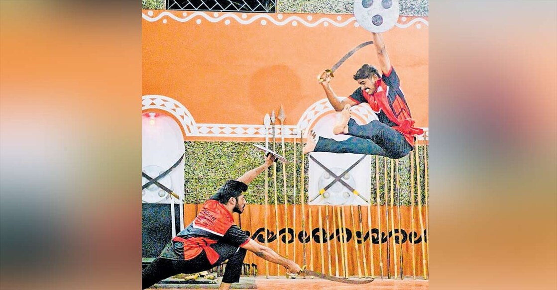 കേരള ടീമംഗങ്ങൾ തിരുവനന്തപുരത്തെ കളരിയിൽ പരിശീലനത്തിൽ.
