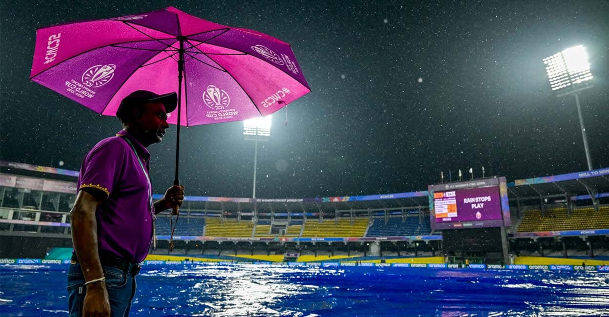 വനിതാ ലോകകപ്പിൽ വീണ്ടും മഴക്കളി; ഇംഗ്ലണ്ട് – പാക്കിസ്ഥാൻ മത്സരം പാതിവഴിയിൽ ഉപേക്ഷിച്ചു