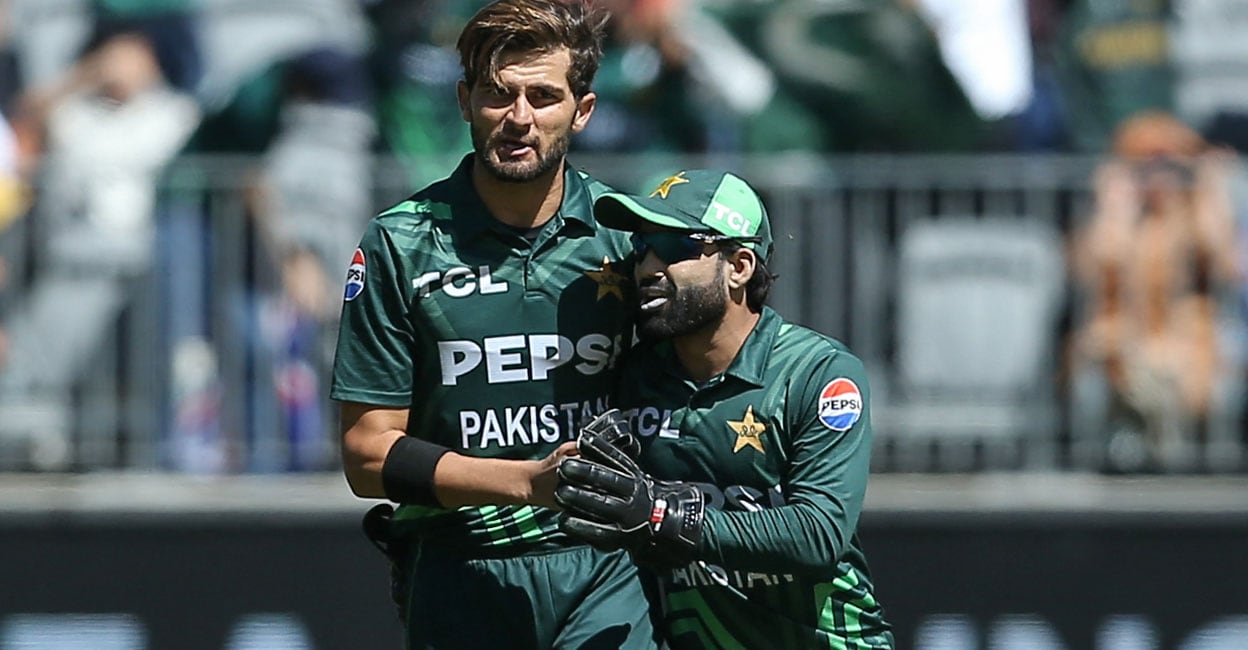 റിസ്‌വാനെ വെട്ടി, ‘ഒരിക്കൽ പുറത്താക്കിയ’ ഷഹീൻ വീണ്ടും പാക്ക് ക്യാപ്റ്റൻ; മതപരമായ രീതികളോടുള്ള എതിർപ്പെന്ന് ആരോപണം